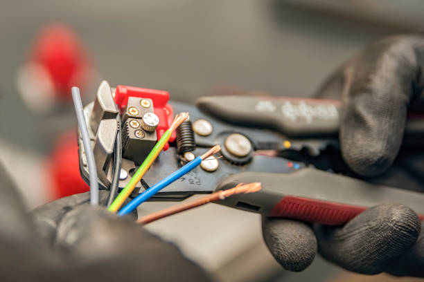 Best Emergency Electrician Near Me  in Forrest, IL